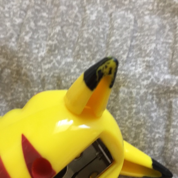 🐥 POKÉMON Pikachu mini stapler - Picture 5 of 5